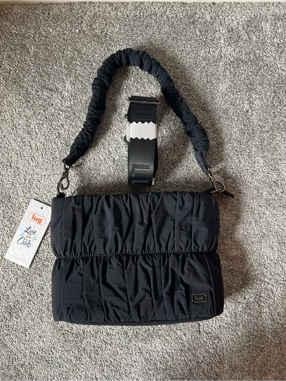 Lug Flounce cloud go black NWT includes two straps